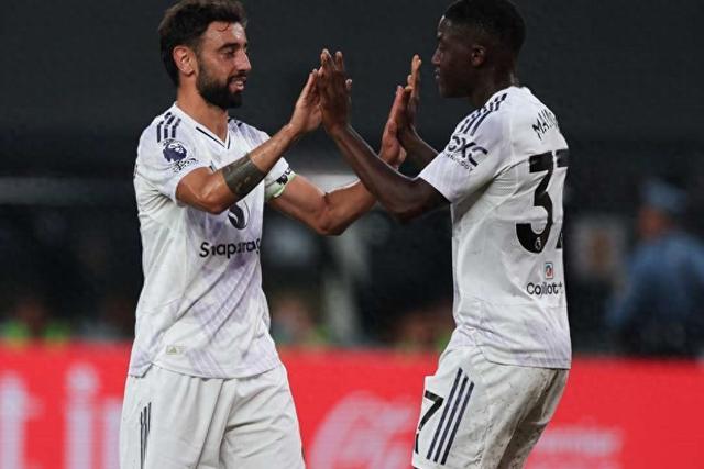 阿莫林表态，体系仅容一名进攻型中场，梅诺必须与费尔南德斯竞争